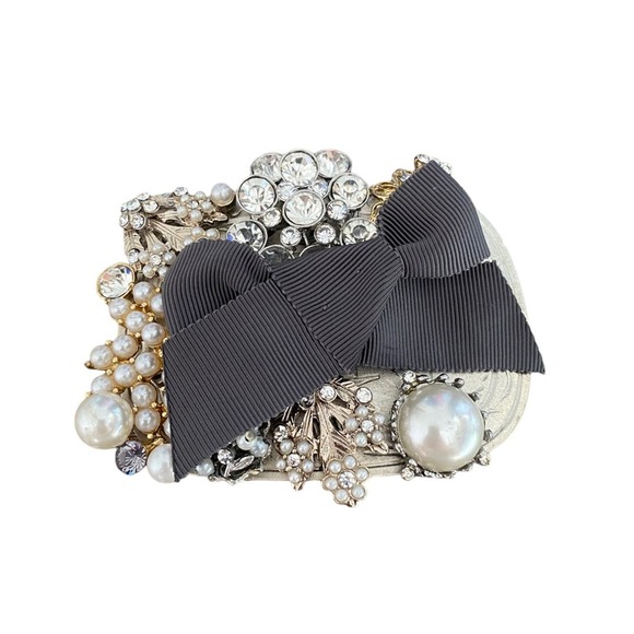 designer Accessories - Designer Signed Pearl Rhinestone Belt Buckle Silver-tone Gray Bow